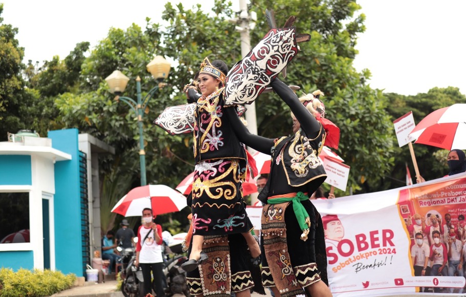 Aksi Damai Persatuan Indonesia dengan tajuk bernama “Sober” Sobat Jokpro 2024 Beraksi untuk yang ketiga kalinya di area Patung Kuda, Jakarta Pusat, Senin 22 November 2021.