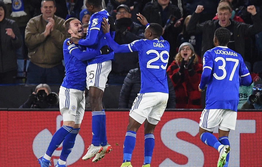 Para pemain Leicester City merayakan gol saat menghadapi Legia Warsawa di ajang Liga Europa, Kamis, 25 November 2021. 