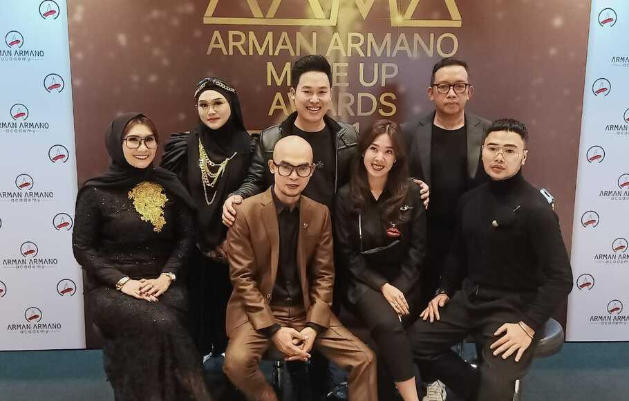 Makeup Artis terkenal Indonesia, Arman Armano sukses menggelar ajang penghargaan Arman Armano Makeup Awards (AAMA) 2021 yang diselenggarakan di Sasana Kriya Taman Mini Indonesia Indah pada Kamis (25/11/2021) malam.