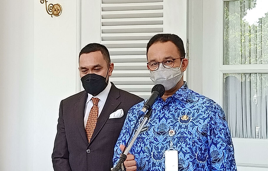Gubernur DKI Jakarta Anies Baswedan dan Ketua Pelaksana Formula E Ahmad Sahroni di Balai Kota DKI Jakarta, Senin, 29 November 2021.