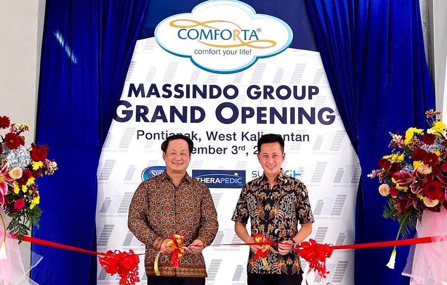 Presiden Direktur Massindo Group Jeffri Massie dan Group Direktur Massindo Group Jackson Massie meresmikan cabang ke-20 di Pontianak, Jumat, 3 Desember 2021.