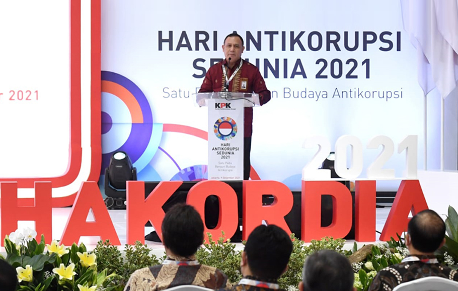 Ketua Komisi Pemberantasan Korupsi (KPK) Firli Bahuri saat memberikan sambutan pada peringatan Hari Anti Korupsi Sedunia Tahun 2021, di Gedung Merah Putih Komisi Pemberantasan Korupsi (KPK), Jakarta, Kamis, 9 Desember 2021.