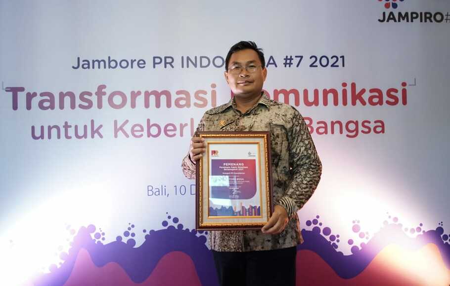 Kepala Biro Humas dan Informasi Publik Kementerian Pertanian (Kementan) Kuntoro Boga Andri dianugerahi Public Relations (PR) Indonesia Award sebagai pemimpin public relations berpengaruh tahun 2021, Jumat 10 Desember 2021.