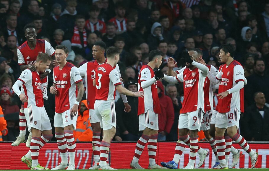 Selebrasi pemain Arsenal menyambut gol yang dicetak Martin Odegaard (kiri) di Emirates, Sabtu, 11 Desember 2021.