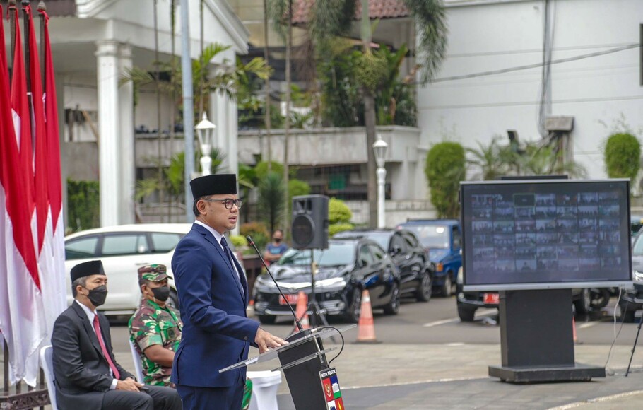Wali Kota Bogor Bima Arya melantik pejabat Pemerintah Kota Bogor, Jumat 31 Desember 2021.