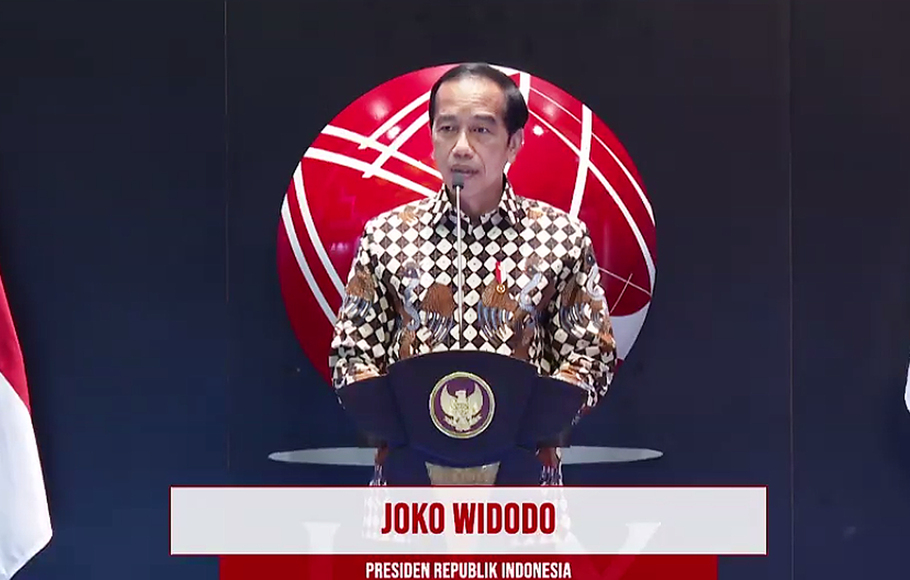 Presiden Republik Indonesia Joko Widodo saat Pembukaan Perdagangan BEI Tahun 2022 di Jakarta, Senin 3 Januari 2022.
