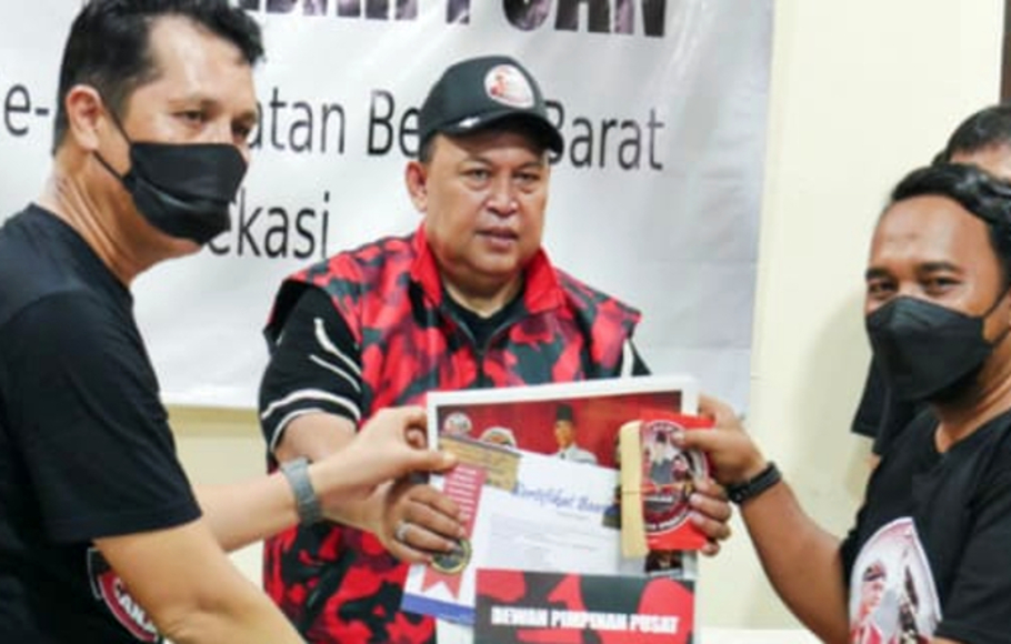 Deklarasi Laskar Ganjar-Puan (LGP) se-Kelurahan Kota Baru, Kec. Bekasi Barat, Kota Bekasi, Senin 17 Januari 2022.