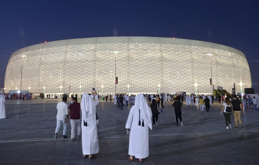Foto yang diambil pada 22 Oktober 2021, pemandangan Stadion Al-Thumama di ibu kota Doha. Penjualan tiket Piala Dunia Qatar diluncurkan dengan harga lebih murah pada 19 Januari 2022.