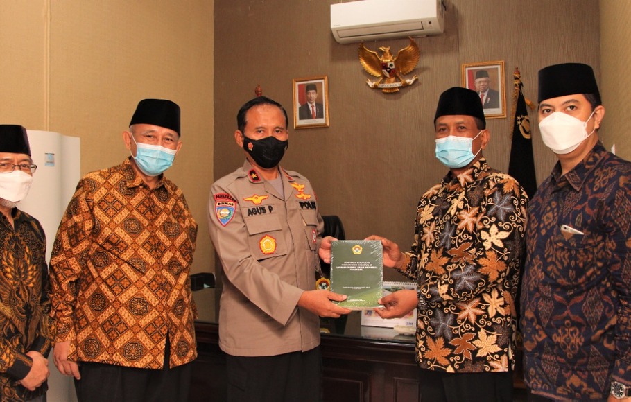 Dewan Pimpinan Pusat (DPP) Lembaga Dakwah Islam Indonesia (LDII) beraudiensi dengan Korps Pembinaan Masyarakat Badan Pemelihara Keamanan Kepolisian Negara Republik Indonesia (Korbinmas Baharkam Polri), Rabu 26 Januari 2022. 
