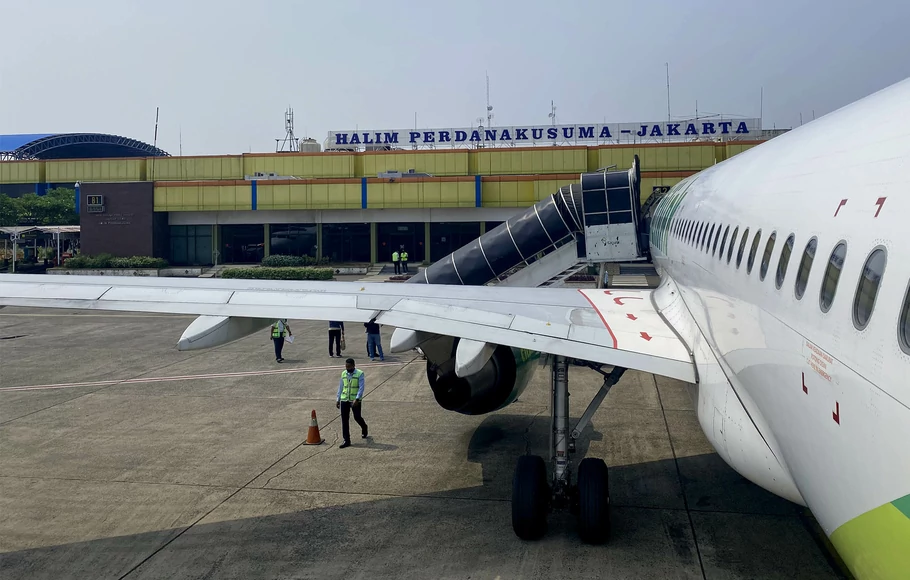 Suasana sesaat sebelum keberangkatan pesawat  di Bandara Halim Perdanakusuma di Jakarta Timur, beberapa waktu lalu.