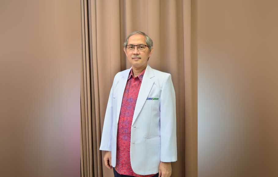 Prof dr Chaidir A Mochtar.