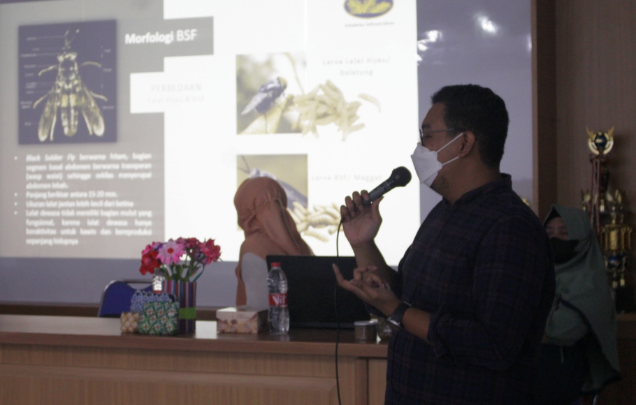 PT Jababeka berkolaborasi dengan Dinas Lingkungan Hidup Kabupaten Bekasi dan pengurus Pusat Daur Ulang (PDU) Mekarmukti, melakukan kegiatan edukasi lingkungan pada 2-3 Februari 2022 lalu.