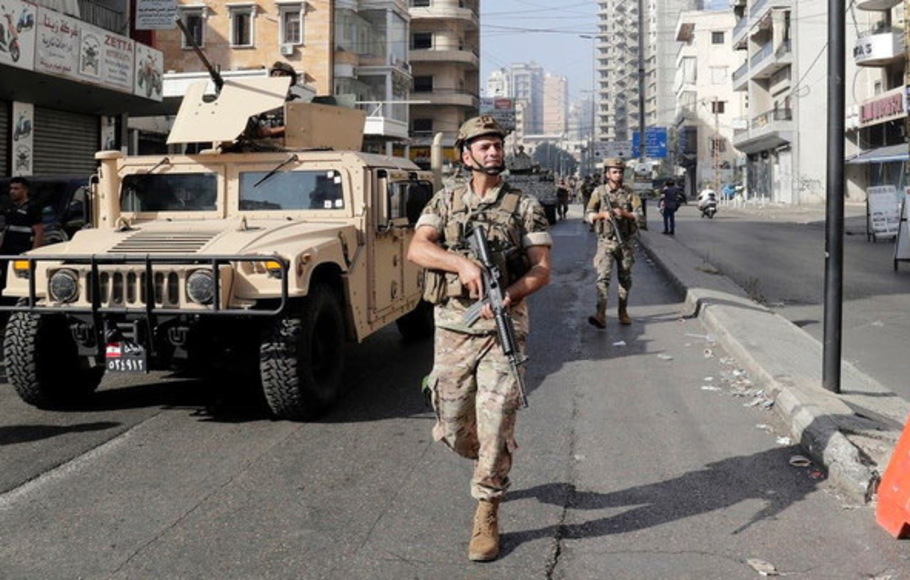 Meskipun kekurangan dana di tengah krisis ekonomi negara itu, Angkatan Bersenjata Lebanon mendapat kepercayaan besar di antara warga untuk memastikan stabilitas negara.