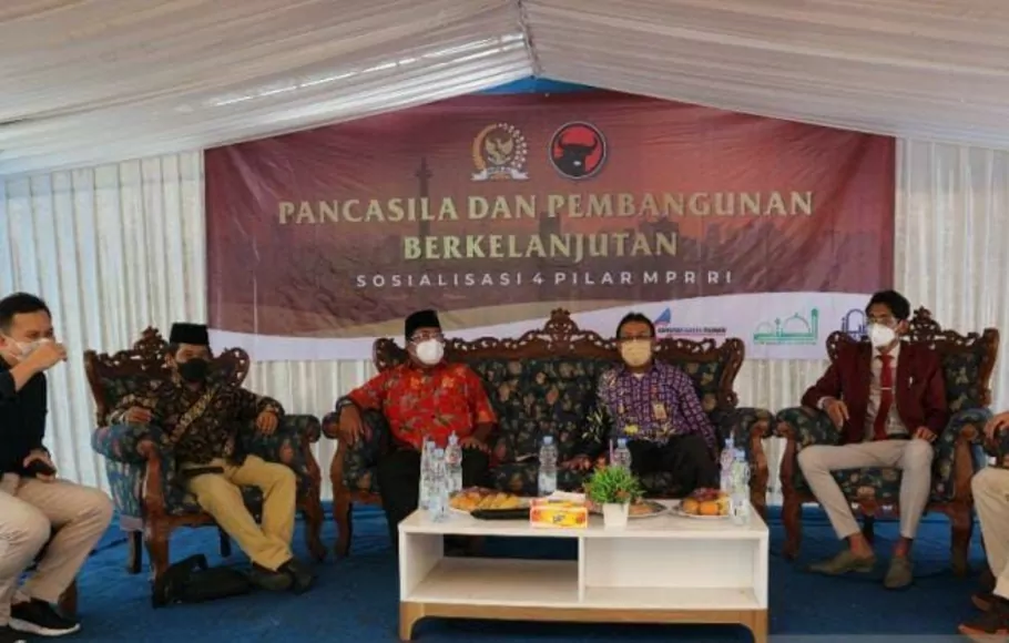 Rano Karno dalam sosialisasi empat pilar kebangsaan di Desa Cengkok, Balaraja, Tangerang, Kamis, 24 Maret 2022.