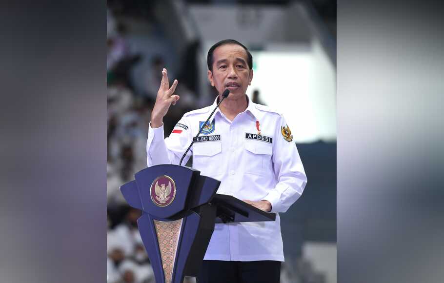 Presiden Joko Widodo (Jokowi) menghadiri silaturahmi nasional Asosiasi Pemerintah Desa Seluruh Indonesia (Apdesi) di Istora Senayan, Jakarta, Selasa, 29 Maret 2022.
