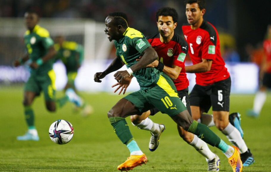 Pertandingan Senegal melawan Mesir di playoff Piala Dunia 2022 di Dakar.