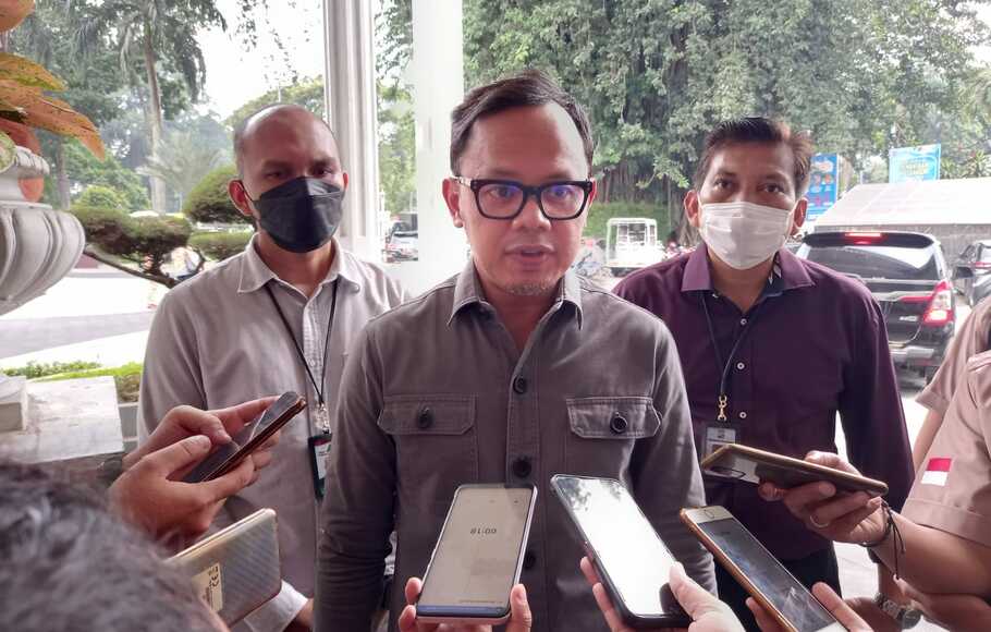 Wali Kota Bogor, Bima Arya saat memberikan keterangan di Balai Kota Bogor, Selasa, 12 April 2022.