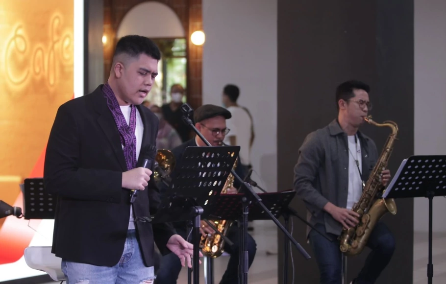 Alonzo Brata tampil menghibur di Sarinah Jazz International Day