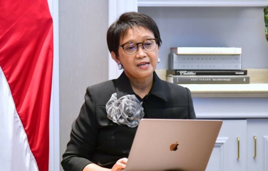 Menlu Retno Marsudi saat menyampaikan keterangan pers terkait kunjungan kerja Presiden Joko Widodo di Washington DC, AS.