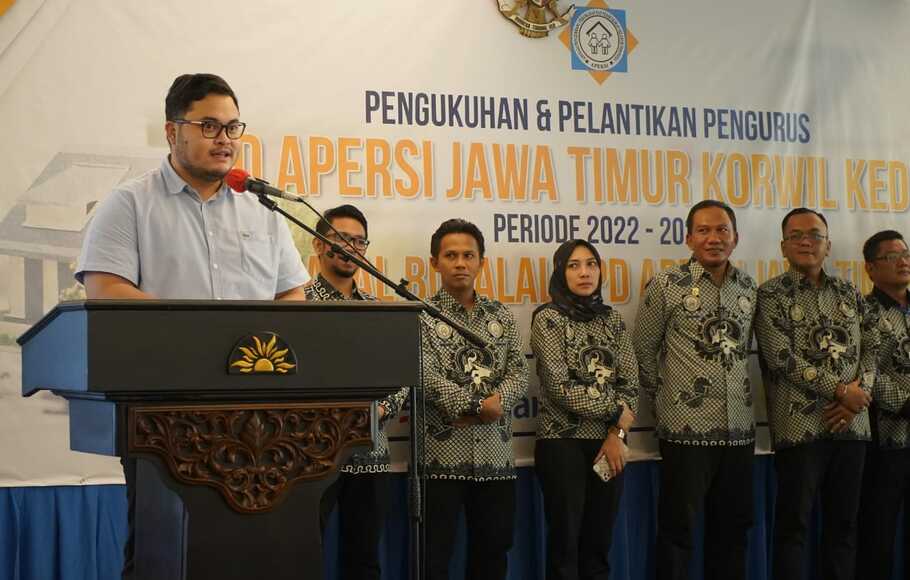 Bupati Kediri Hanindhito Himawan Pramana saat menghadiri pengukuhan dan pelantikan DPD Apersi Jawa Timur Korwil Kediri, di Hotel Grand Surya, Kamis 19 Mei 2022.