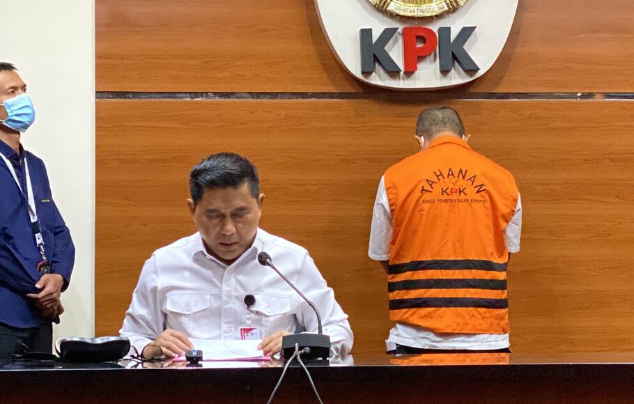 Deputi Penindakan dan Eksekusi KPK, Karyoto dalam konferensi pers penahanan mantan Dirjen Hortikultura Kementan, Hasanuddin Ibrahim terkait kasus dugaan korupsi pupuk hayati tahun 2013 di Gedung Merah Putih KPK, Jakarta, Jumat, 20 Mei 2022. 