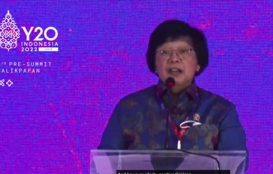 Menteri Lingkungan Hidup (LHK) Siti Nurbaya, berbicara di Pre-Summit ke-3 Forum Y-20 bertema “Sustainable and Liveable Planet” (Planet yang Berkelanjutan dan Layak Huni), di Balikpapan, Sabtu (21/5/2022) malam.