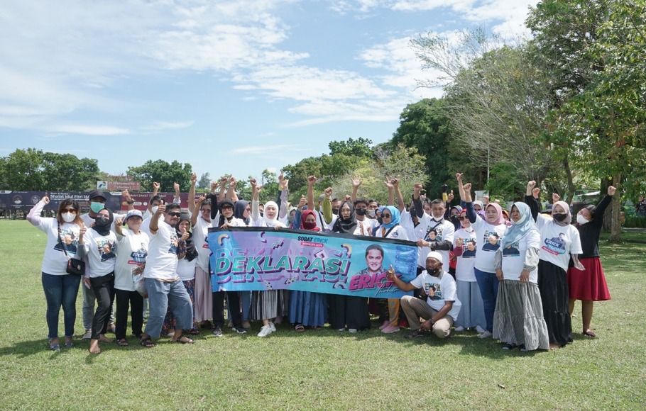 Sobat Erick dan masyarakat Kota Balikpapan deklarasi dukungan untuk Erick Thohir pada Pemilu 2024, di Lapangan Merdeka, Kota Balikpapan, Kalimantan Timur, Minggu, 22 Mei 2022.