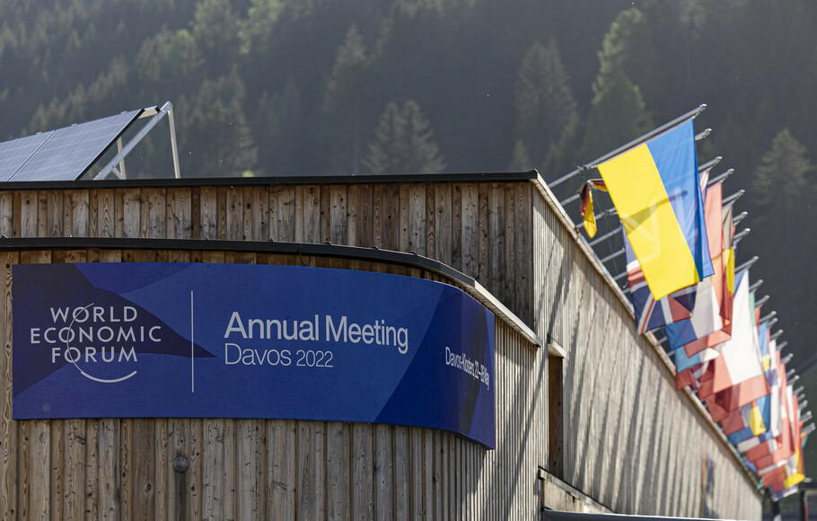Forum Ekonomi Dunia (World Economic Forum atau WEF) kembali digelar di Davos, Swiss mulai Minggu (22/5/2022) hingga Kamis (26/5/2022).