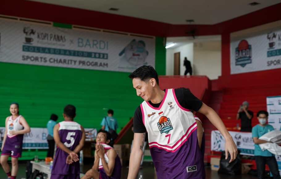 Pemain bola basket Indonesia, Daniel Wenas.
