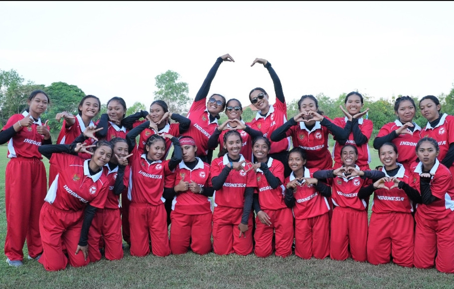 Tim Nasional (Timnas) Kriket Putri U-19 Indonesia.