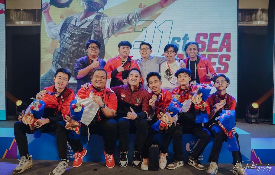 Tim nasional Esport Indonesia di SEA Games Vietnam.