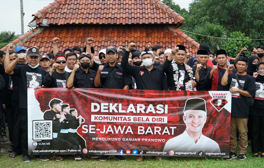Relawan Sahabat Ganjar DPC Kota Depok memimpin deklarasi dukungan untuk pemenangan Ganjar Pranowo di Depok.