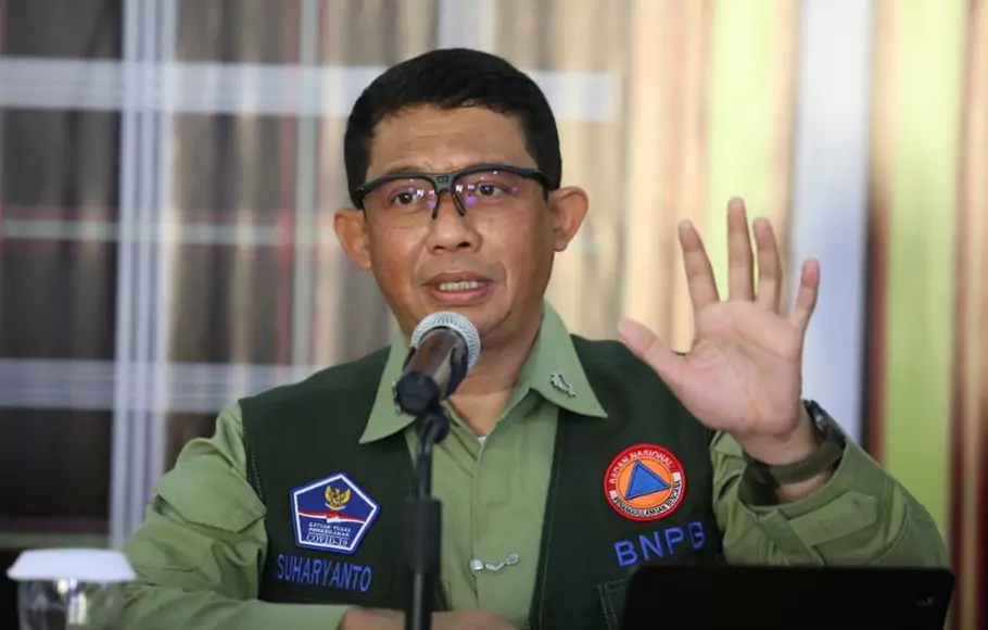 Kepala Badan Nasional Penanggulangan Bencana (BNPB) Letjen TNI Suharyanto memberikan arahan pada Rapat Koordinasi Penanganan Gempa Bumi M 5,8 Mamuju, di Kantor Gubernur Sulawesi Barat, Kamis, 9 Juni 2022.
