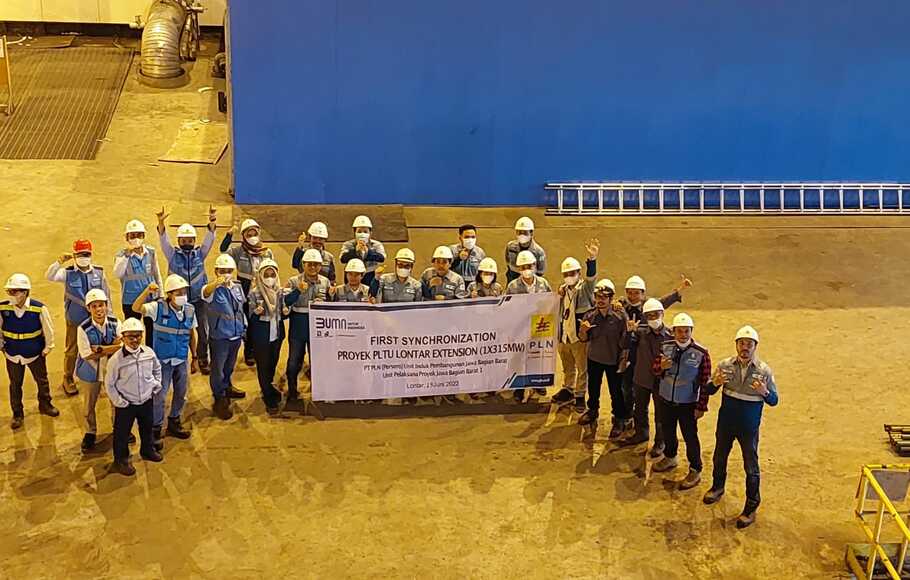 First Synchronization pada proyek Pembangkit Listrik Tenaga Uap (PLTU) Lontar Extension Unit #4, Senin 13 Juni 2022 di Desa Lontar, Kecamatan Kemiri, Kabupaten Tangerang 