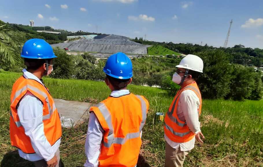 Tim Kementerian Perindustrian meninjau sejumlah fasilitas pengolahan limbah bahan berbahaya dan beracun (B3) di PT Prasadha Pamunah Limbah Industri (PPLI), Bogor, Jawa Barat.