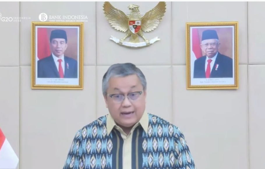 Gubernur Bank Indonesia Perry Warjiyo memaparkan hasil Rapat Dewan Gubernur (RDG) BI, 23 Juni 2022.