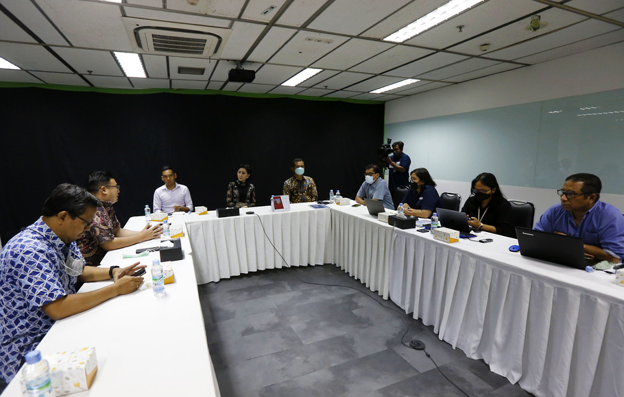 Susana diskusi media visit Ketua Dewan Kerajinan Nasional Daerah NTT Julie Laiskodat saat berkunjung ke Redaksi BeritaSatu Media Holdings di Jakarta, Kamis, 23 JUni 2022.