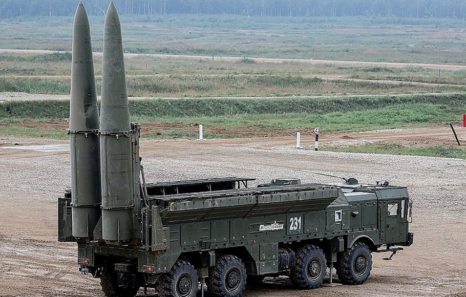 Rusia memasok sistem rudal taktis Iskander-M ke Belarusia. 
