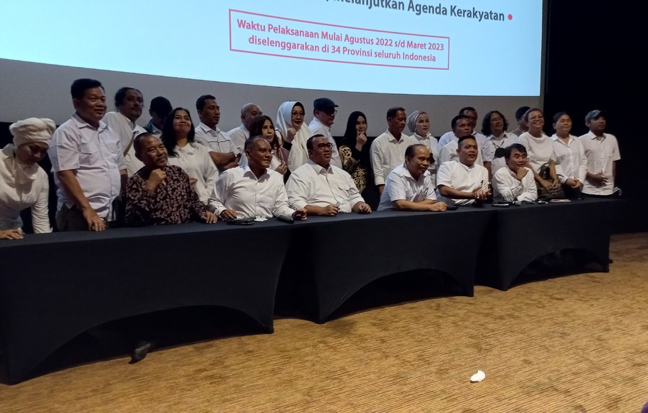Konferensi pers sejumlah kelompok relawan Jokowi terkait rencana menggelar Musyawarah Rakyat Indonesia di Jakarta Theatre, Jakarta Pusat, Rabu, 29 Juni 2022.