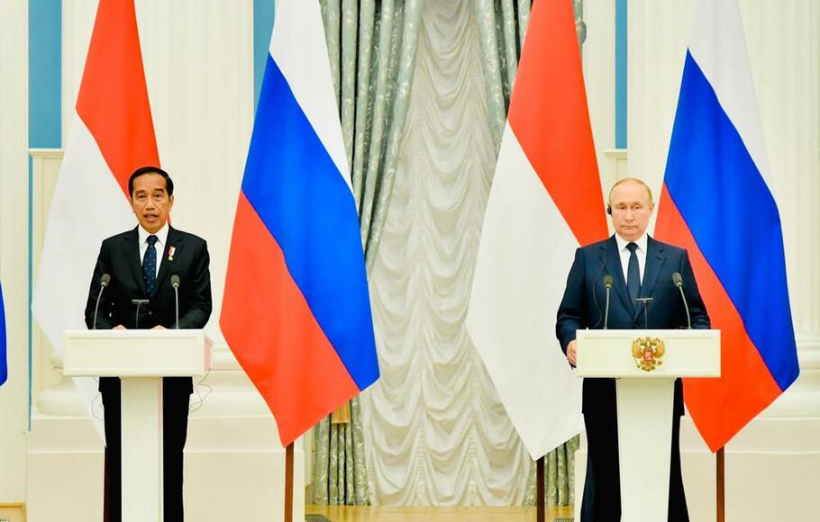 Presiden Joko Widodo (Jokowi) melakukan pertemuan dengan Presiden Rusia, Vladimir Putin di Istana Kremlin, Kamis, 30 Juni 2022.