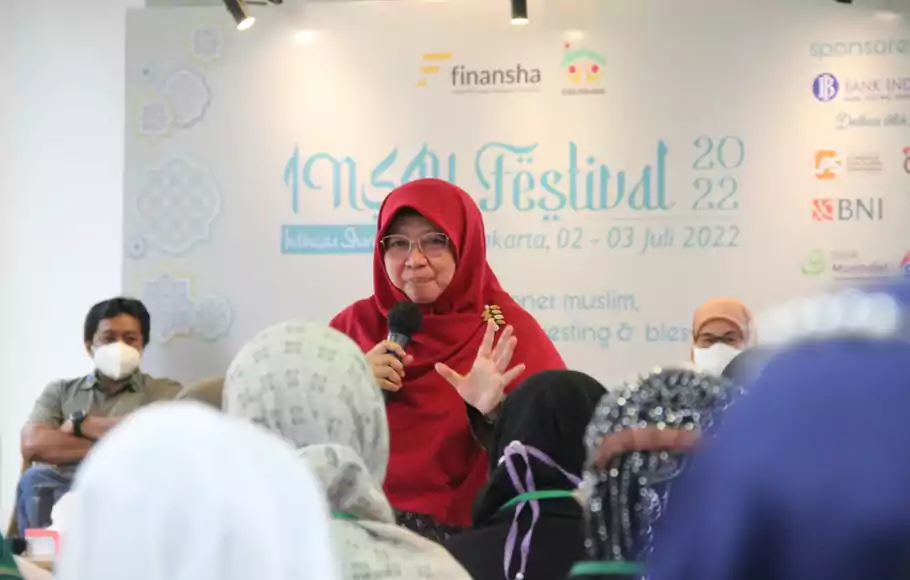 Anggota Komisi XI DPR Anis Byarwati pada acara Indonesia Sharia Invesment Festival (INSAV Festival) di Jakarta, Minggu, 3 Juli 2022.