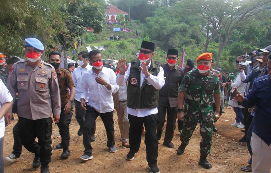 Badan Nasional Penanggulangan Terorisme (BNPT) saat menggelar soft opening KTN seluas 10 hektare di Kecamatan Kadungora, Kabupaten Garut, Provinsi Jawa Barat pada Sabtu (2/7/2022).