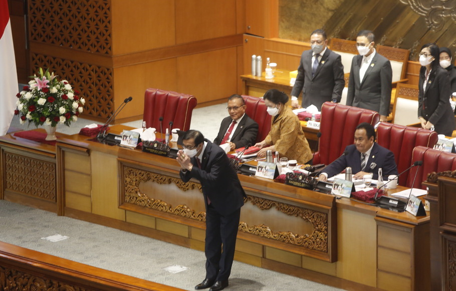 Menteri Hukum dan HAM Yasonna Laoly hadir pada rapat paripurna ke-28 masa persidangan V tahun 2021-2022 di Kompleks Parlemen, Senayan, Jakarta, Kamis, 7 Juli 2022.