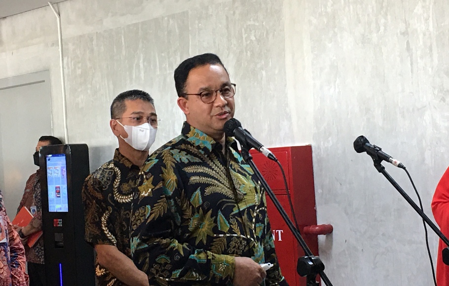 Gubernur DKI Jakarta Anies Baswedan saat memberikan keterangan kepada wartawan di Taman Ismail Marzuki (TIM), Jakarta Pusat, Kamis 7 Juli 2022