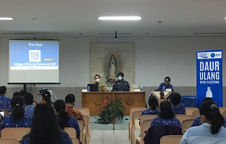 Seminar Gaya Hidup Berkelanjutan di Sekolah Regina Pacis Jakarta, Jumat 8 Juli 2022