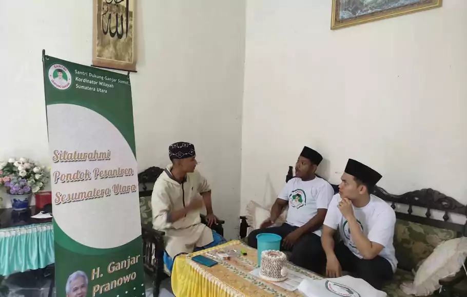 Santri Dukung Ganjar mengunjungi berbagai pesantren di wilayah Sumut (Sumatera Utara), Sabtu 16 Juli 2022.