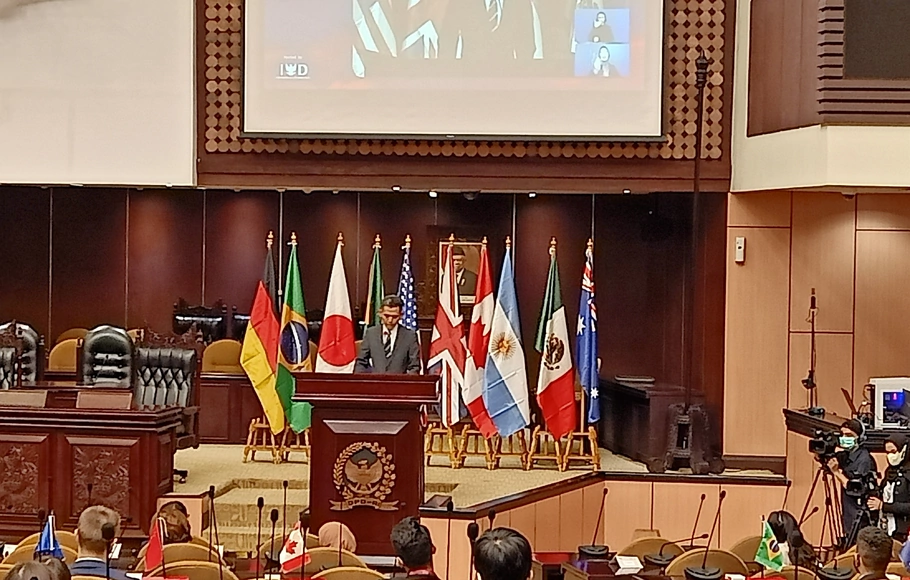 Deputi Bidang Pengembangan Pemuda Kemenpora Asrorun Ni'am Sholeh di acara opening ceremony Y-20 Summit di Gedung Nusantara V DPR, Kompleks Parlemen, Senayan, Jakarta, Senin, 18 Juli 2022.