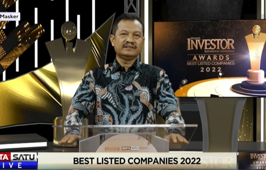 Direktur Pemberitaan BeritaSatu Media Holdings Primus Dorimulu dalam sambutannya pada ajang penganugerahan Investor Awards atau The Best Listed Company 2022 pada Selasa 26 Juli 2022.