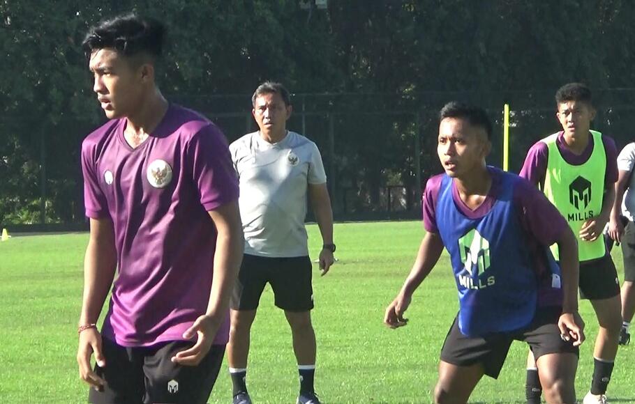 Timnas U-16 Indonesia kembali menggelar latihan persiapan jelang laga melawan Timnas Vietnam U-16 pada Sabtu, 6 Agustus 2022.