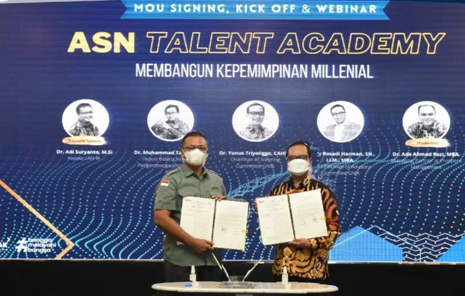Kepala LAN, Dr Adi Suryanto, MSi saat penandatangan MoU dengan GNIK, Jakarta, Kamis 4 Agustus 2022